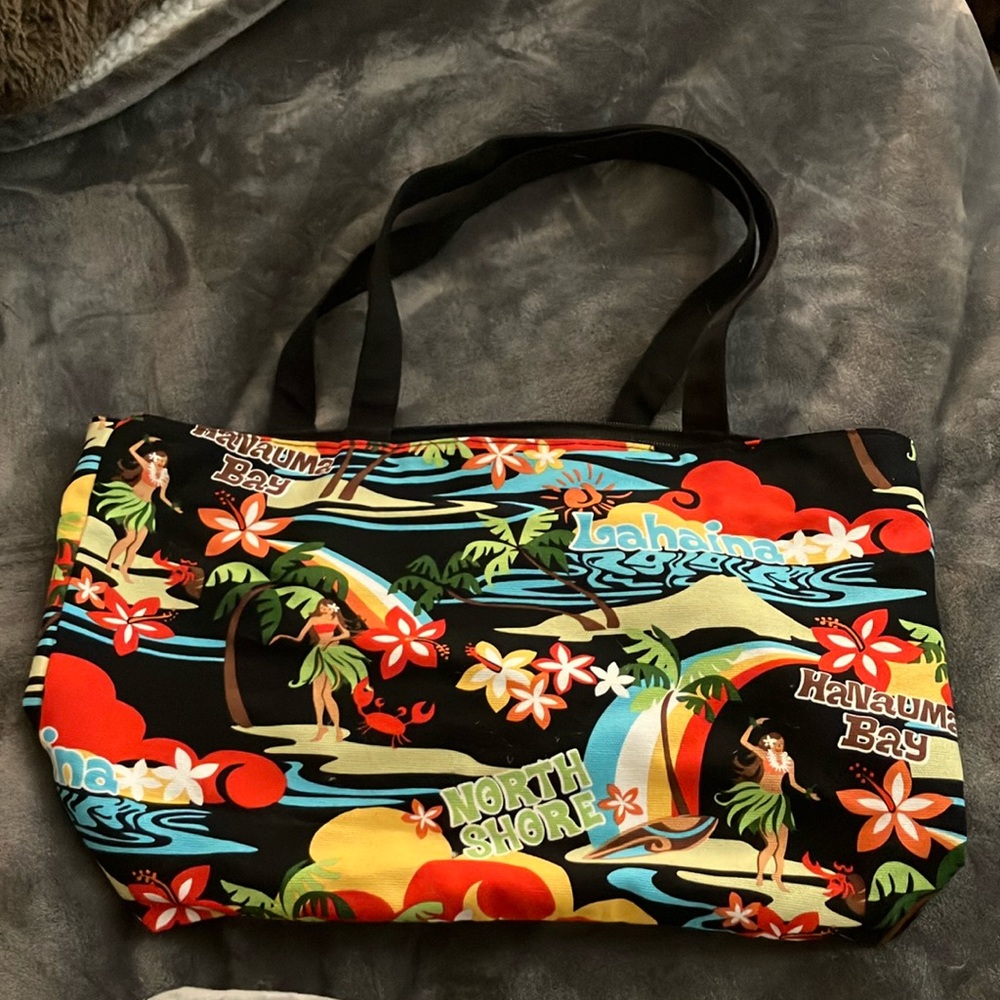 ISLAND IMPRESSIONS Zippered Tote Bag